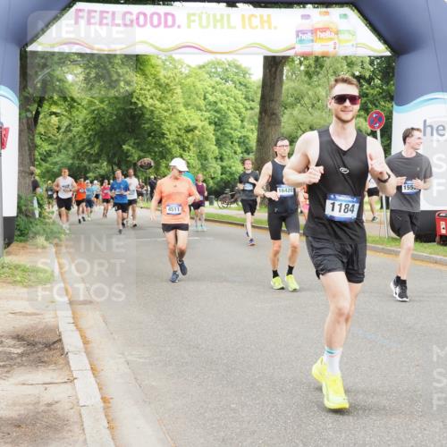 29.06.2025 - hella hamburg halbmarathon MichiJ http://msf.ph/oto/8230012 29.06.2025 10:49:31 Zwischen KM18-KM19 1184, 2661, 4511, 5058, 5379, 6142, 9297, 12156, 13874, 14970, 15550, 16420, 16426, 17119, 17890 meine-sportfotos.de