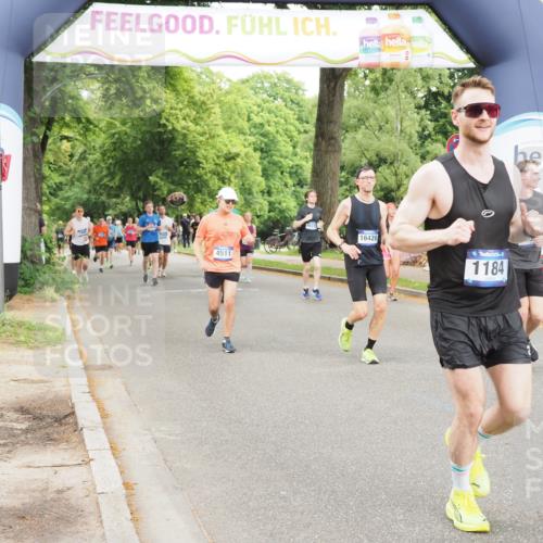 29.06.2025 - hella hamburg halbmarathon MichiJ http://msf.ph/oto/8230026 29.06.2025 10:49:31 Zwischen KM18-KM19 1184, 2661, 4511, 5058, 5379, 6142, 9297, 12156, 13874, 14970, 15550, 16420, 16426, 17119, 17890 meine-sportfotos.de