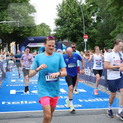 29.06.2025 - hella hamburg halbmarathon Zöllner http://msf.ph/oto/8230177 29.06.2025 10:53:37 Ziel 1030, 1061, 1098, 1499, 1502, 1783, 2070, 2630, 3399, 3819, 5866, 6628, 6762, 10549, 11068, 12632, 12909, 15113, 15497, 15856, 17710, 18450, 18612, 18666, 18715 meine-sportfotos.de
