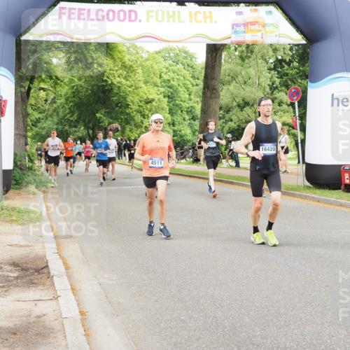 29.06.2025 - hella hamburg halbmarathon MichiJ http://msf.ph/oto/8230207 29.06.2025 10:49:32 Zwischen KM18-KM19 1184, 2661, 4511, 5058, 6142, 7869, 9297, 12156, 13551, 13874, 14970, 15550, 16371, 16420, 16426, 17890 meine-sportfotos.de