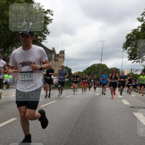 29.06.2025 - hella hamburg halbmarathon Yannick Fuchs http://msf.ph/oto/8230214 29.06.2025 10:46:44 20KM 1098, 1257, 1482, 1657, 1683, 2111, 2444, 2814, 3258, 3399, 3715, 3952, 4121, 4558, 4587, 4726, 5169, 5194, 5378, 5607, 6164, 6561, 6897, 7178, 7232, 7383, 7475, 7896, 8172, 8316, 8587, 8720, 8955, 10529, 10811, 12135, 12482, 12519, 13211, 13301, 14198, 14286, 14791, 14805, 15144, 15446, 15690, 16320, 16929, 17130, 17198, 17710, 17773, 18331 meine-sportfotos.de