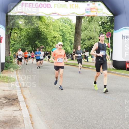 29.06.2025 - hella hamburg halbmarathon MichiJ http://msf.ph/oto/8230216 29.06.2025 10:49:32 Zwischen KM18-KM19 1184, 2661, 4511, 5058, 6142, 7869, 9297, 12156, 13551, 13874, 14970, 15550, 16371, 16420, 16426, 17890 meine-sportfotos.de
