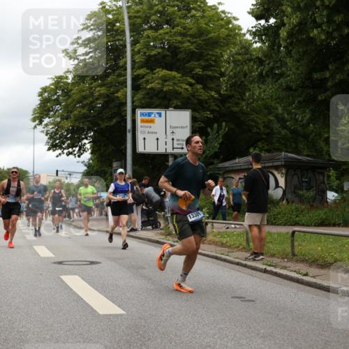 29.06.2025 - hella hamburg halbmarathon Yannick Fuchs http://msf.ph/oto/8230227 29.06.2025 10:46:44 20KM 1098, 1257, 1482, 1657, 1683, 2111, 2444, 2814, 3258, 3399, 3715, 3952, 4121, 4558, 4587, 4726, 5169, 5194, 5378, 5607, 6164, 6561, 6897, 7178, 7232, 7383, 7475, 7896, 8172, 8316, 8587, 8720, 8955, 10529, 10811, 12135, 12482, 12519, 13211, 13301, 14198, 14286, 14791, 14805, 15144, 15446, 15690, 16320, 16929, 17130, 17198, 17710, 17773, 18331 meine-sportfotos.de