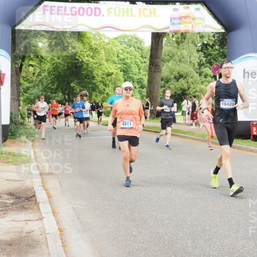 29.06.2025 - hella hamburg halbmarathon MichiJ http://msf.ph/oto/8230252 29.06.2025 10:49:32 Zwischen KM18-KM19 1184, 2661, 4511, 5058, 6142, 7869, 9297, 12156, 13551, 13874, 14970, 15550, 16371, 16420, 16426, 17890 meine-sportfotos.de