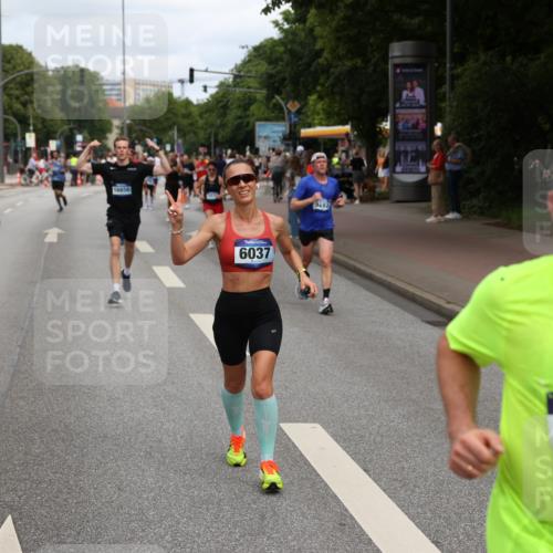 29.06.2025 - hella hamburg halbmarathon Yannick Fuchs http://msf.ph/oto/8230266 29.06.2025 10:33:54 20KM 1343, 1445, 1803, 2525, 2546, 2563, 3282, 3783, 4759, 6037, 6686, 6687, 7981, 8925, 9265, 11305, 11619, 12335, 12772, 13479, 13514, 13729, 14204, 14311, 14359, 15013, 15094, 15336, 15556, 15744, 15866, 15873, 16656, 16820, 17005, 17215, 17360, 18149, 18285, 18547, 18734 meine-sportfotos.de