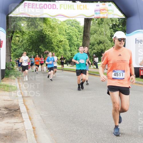 29.06.2025 - hella hamburg halbmarathon MichiJ http://msf.ph/oto/8230269 29.06.2025 10:49:34 Zwischen KM18-KM19 1184, 2661, 4511, 6142, 7869, 9297, 10866, 12156, 12662, 13551, 15550, 16371, 16420, 16426 meine-sportfotos.de