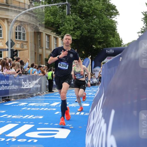 29.06.2025 - hella hamburg halbmarathon Strokosch-Dieckow http://msf.ph/oto/8230345 29.06.2025 10:32:55 Ziel 4463, 4749, 6358, 10453, 11169, 12290, 13686, 16425, 18679, 18687, 19059 meine-sportfotos.de