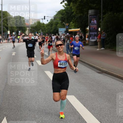 29.06.2025 - hella hamburg halbmarathon Yannick Fuchs http://msf.ph/oto/8230359 29.06.2025 10:33:54 20KM 1343, 1445, 1803, 2525, 2546, 2563, 3282, 3783, 4759, 6037, 6686, 6687, 7981, 8925, 9265, 11305, 11619, 12335, 12772, 13479, 13514, 13729, 14204, 14311, 14359, 15013, 15094, 15336, 15556, 15744, 15866, 15873, 16656, 16820, 17005, 17215, 17360, 18149, 18285, 18547, 18734 meine-sportfotos.de