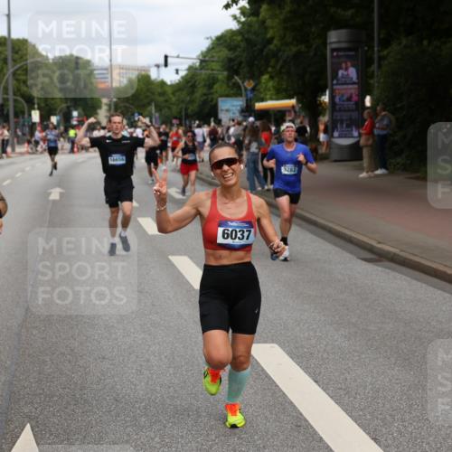 29.06.2025 - hella hamburg halbmarathon Yannick Fuchs http://msf.ph/oto/8230366 29.06.2025 10:33:54 20KM 1343, 1445, 1803, 2525, 2546, 2563, 3282, 3783, 4759, 6037, 6686, 6687, 7981, 8925, 9265, 11305, 11619, 12335, 12772, 13479, 13514, 13729, 14204, 14311, 14359, 15013, 15094, 15336, 15556, 15744, 15866, 15873, 16656, 16820, 17005, 17215, 17360, 18149, 18285, 18547, 18734 meine-sportfotos.de