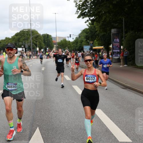 29.06.2025 - hella hamburg halbmarathon Yannick Fuchs http://msf.ph/oto/8230407 29.06.2025 10:33:54 20KM 1343, 1445, 1803, 2525, 2546, 2563, 3282, 3783, 4759, 6037, 6686, 6687, 7981, 8925, 9265, 11305, 11619, 12335, 12772, 13479, 13514, 13729, 14204, 14311, 14359, 15013, 15094, 15336, 15556, 15744, 15866, 15873, 16656, 16820, 17005, 17215, 17360, 18149, 18285, 18547, 18734 meine-sportfotos.de
