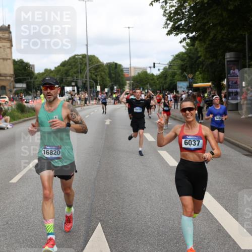 29.06.2025 - hella hamburg halbmarathon Yannick Fuchs http://msf.ph/oto/8230412 29.06.2025 10:33:54 20KM 1343, 1445, 1803, 2525, 2546, 2563, 3282, 3783, 4759, 6037, 6686, 6687, 7981, 8925, 9265, 11305, 11619, 12335, 12772, 13479, 13514, 13729, 14204, 14311, 14359, 15013, 15094, 15336, 15556, 15744, 15866, 15873, 16656, 16820, 17005, 17215, 17360, 18149, 18285, 18547, 18734 meine-sportfotos.de