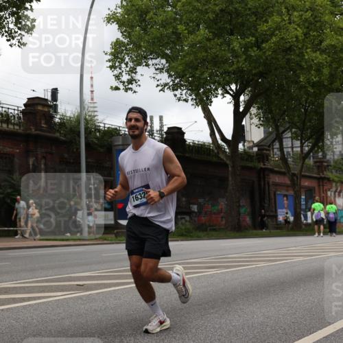 29.06.2025 - hella hamburg halbmarathon Yannick Fuchs http://msf.ph/oto/8230427 29.06.2025 10:46:45 20KM 1098, 1257, 1482, 1657, 1683, 2111, 2444, 2814, 3258, 3399, 3715, 3952, 4121, 4587, 4726, 5169, 5194, 5378, 5607, 6164, 6897, 7178, 7232, 7383, 7475, 7896, 8172, 8316, 8587, 8720, 8955, 10529, 10811, 12135, 12482, 12519, 13211, 13301, 14198, 14286, 14791, 14805, 15144, 15446, 15980, 16320, 16929, 17130, 17198, 17710, 17773, 18331 meine-sportfotos.de
