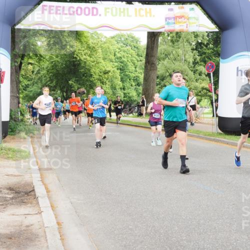 29.06.2025 - hella hamburg halbmarathon MichiJ http://msf.ph/oto/8230453 29.06.2025 10:49:34 Zwischen KM18-KM19 1184, 2661, 4511, 6142, 7869, 9297, 10866, 12156, 12662, 13551, 15550, 16371, 16420, 16426 meine-sportfotos.de