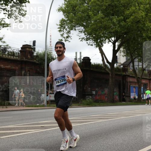 29.06.2025 - hella hamburg halbmarathon Yannick Fuchs http://msf.ph/oto/8230499 29.06.2025 10:46:45 20KM 1098, 1257, 1482, 1657, 1683, 2111, 2444, 2814, 3258, 3399, 3715, 3952, 4121, 4587, 4726, 5169, 5194, 5378, 5607, 6164, 6897, 7178, 7232, 7383, 7475, 7896, 8172, 8316, 8587, 8720, 8955, 10529, 10811, 12135, 12482, 12519, 13211, 13301, 14198, 14286, 14791, 14805, 15144, 15446, 15980, 16320, 16929, 17130, 17198, 17710, 17773, 18331 meine-sportfotos.de