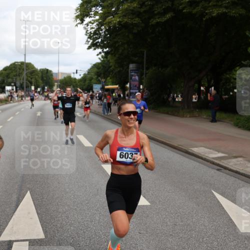29.06.2025 - hella hamburg halbmarathon Yannick Fuchs http://msf.ph/oto/8230550 29.06.2025 10:33:55 20KM 1343, 1445, 1803, 2525, 2546, 2563, 3282, 3783, 4565, 4759, 6037, 6686, 6687, 7981, 8925, 9265, 11305, 11619, 12335, 12772, 13479, 13514, 13729, 14204, 14272, 14311, 14359, 15013, 15094, 15336, 15556, 15744, 15866, 15873, 16656, 16820, 17005, 17215, 17360, 17668, 18149, 18285, 18547, 18734 meine-sportfotos.de