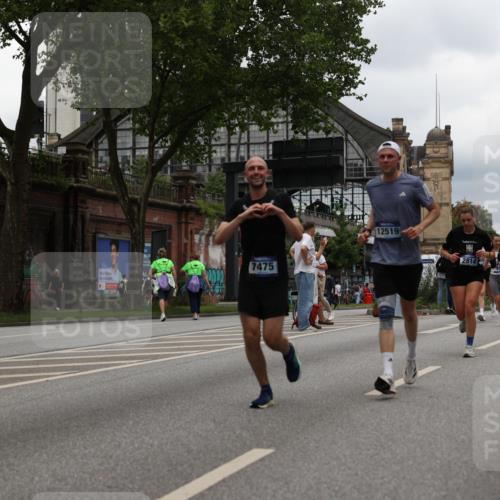 29.06.2025 - hella hamburg halbmarathon Yannick Fuchs http://msf.ph/oto/8230631 29.06.2025 10:46:45 20KM 1098, 1257, 1482, 1657, 1683, 2111, 2444, 2814, 3258, 3399, 3715, 3952, 4121, 4587, 4726, 5169, 5194, 5378, 5607, 6164, 6897, 7178, 7232, 7383, 7475, 7896, 8172, 8316, 8587, 8720, 8955, 10529, 10811, 12135, 12482, 12519, 13211, 13301, 14198, 14286, 14791, 14805, 15144, 15446, 15980, 16320, 16929, 17130, 17198, 17710, 17773, 18331 meine-sportfotos.de
