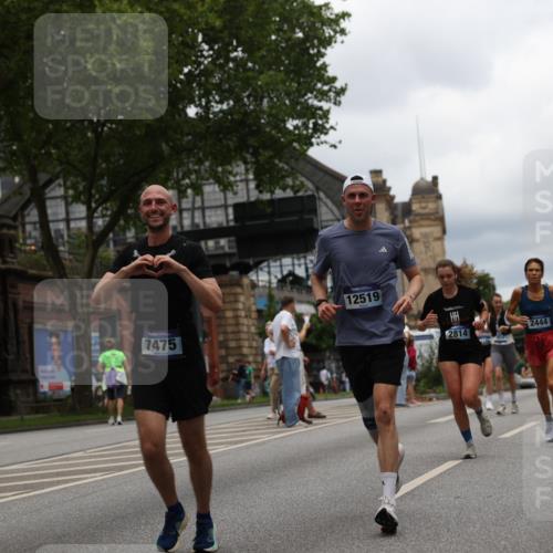 29.06.2025 - hella hamburg halbmarathon Yannick Fuchs http://msf.ph/oto/8230709 29.06.2025 10:46:46 20KM 1098, 1257, 1482, 1657, 1683, 2111, 2208, 2444, 2814, 3258, 3399, 3715, 3952, 3999, 4121, 4587, 4726, 5169, 5194, 5607, 6897, 7178, 7232, 7383, 7475, 8172, 8316, 8587, 8955, 10529, 10811, 11217, 12135, 12482, 12519, 13211, 13301, 14198, 14286, 14791, 14805, 15446, 15980, 16320, 16929, 17130, 17198, 17710, 17773, 18249, 18331, 19208 meine-sportfotos.de