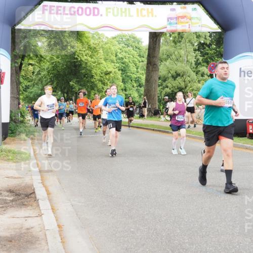 29.06.2025 - hella hamburg halbmarathon MichiJ http://msf.ph/oto/8230735 29.06.2025 10:49:35 Zwischen KM18-KM19 1184, 1940, 2661, 4511, 7869, 9124, 9297, 10866, 12156, 12662, 13551, 15550, 16371, 16420 meine-sportfotos.de