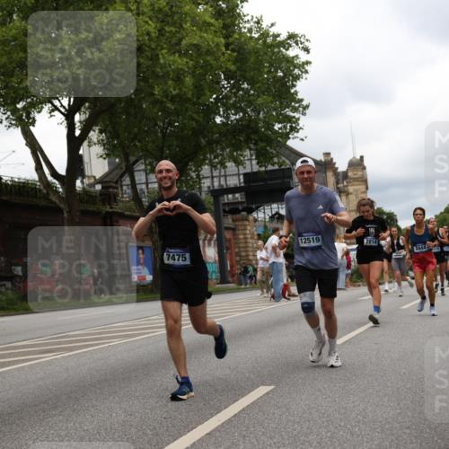 29.06.2025 - hella hamburg halbmarathon Yannick Fuchs http://msf.ph/oto/8230847 29.06.2025 10:46:46 20KM 1098, 1257, 1482, 1657, 1683, 2111, 2208, 2444, 2814, 3258, 3399, 3715, 3952, 3999, 4121, 4587, 4726, 5169, 5194, 5607, 6897, 7178, 7232, 7383, 7475, 8172, 8316, 8587, 8955, 10529, 10811, 11217, 12135, 12482, 12519, 13211, 13301, 14198, 14286, 14791, 14805, 15446, 15980, 16320, 16929, 17130, 17198, 17710, 17773, 18249, 18331, 19208 meine-sportfotos.de