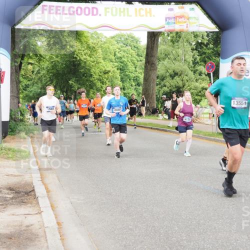 29.06.2025 - hella hamburg halbmarathon MichiJ http://msf.ph/oto/8230848 29.06.2025 10:49:35 Zwischen KM18-KM19 1184, 1940, 2661, 4511, 7869, 9124, 9297, 10866, 12156, 12662, 13551, 15550, 16371, 16420 meine-sportfotos.de