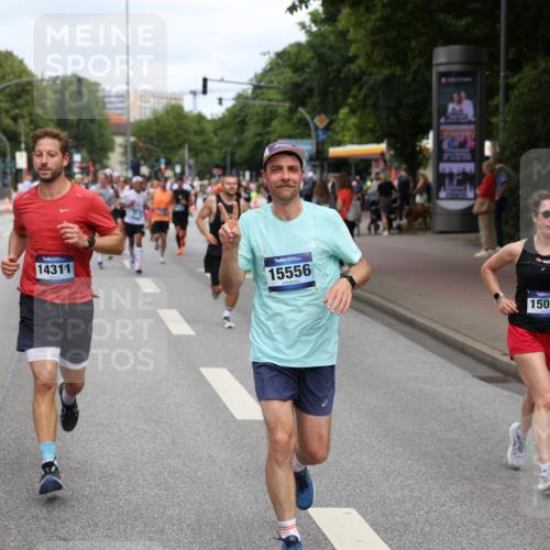 29.06.2025 - hella hamburg halbmarathon Yannick Fuchs http://msf.ph/oto/8230888 29.06.2025 10:33:58 20KM 1343, 1445, 1803, 2044, 2525, 2546, 2563, 3282, 3783, 4565, 4759, 6037, 6686, 6687, 7981, 8319, 8925, 9265, 11305, 11619, 12335, 13479, 13514, 13729, 14204, 14272, 14311, 14359, 15013, 15094, 15336, 15556, 15744, 15866, 16656, 16820, 17005, 17215, 17360, 17668, 18149, 18285, 18547, 18734, 18803 meine-sportfotos.de