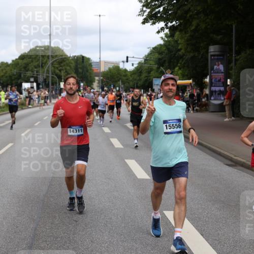 29.06.2025 - hella hamburg halbmarathon Yannick Fuchs http://msf.ph/oto/8230920 29.06.2025 10:33:58 20KM 1343, 1445, 1803, 2044, 2525, 2546, 2563, 3282, 3783, 4565, 4759, 6037, 6686, 6687, 7981, 8319, 8925, 9265, 11305, 11619, 12335, 13479, 13514, 13729, 14204, 14272, 14311, 14359, 15013, 15094, 15336, 15556, 15744, 15866, 16656, 16820, 17005, 17215, 17360, 17668, 18149, 18285, 18547, 18734, 18803 meine-sportfotos.de