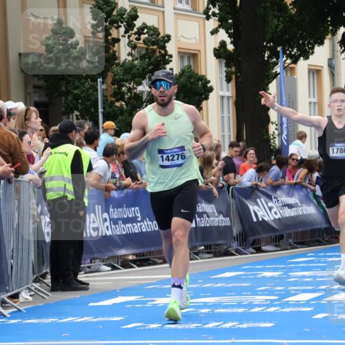 29.06.2025 - hella hamburg halbmarathon Strokosch-Dieckow http://msf.ph/oto/8230926 29.06.2025 10:33:06 Ziel 1910, 6473, 11169, 14276, 17802 meine-sportfotos.de