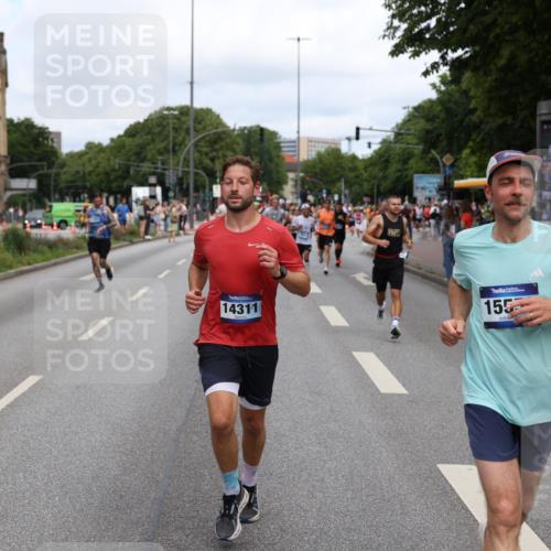 29.06.2025 - hella hamburg halbmarathon Yannick Fuchs http://msf.ph/oto/8230928 29.06.2025 10:33:59 20KM 1343, 1803, 2044, 2525, 2546, 2563, 3282, 3783, 4565, 4759, 6037, 6686, 6687, 7981, 8319, 8925, 9265, 11305, 11619, 12335, 12372, 13479, 13514, 13729, 14204, 14272, 14311, 14359, 15013, 15094, 15336, 15556, 15744, 15866, 16656, 16820, 17005, 17215, 17360, 17668, 18149, 18285, 18547, 18734, 18803 meine-sportfotos.de