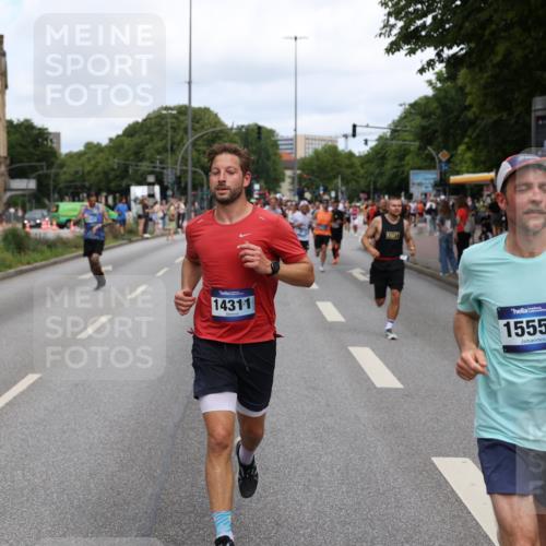 29.06.2025 - hella hamburg halbmarathon Yannick Fuchs http://msf.ph/oto/8230944 29.06.2025 10:33:59 20KM 1343, 1803, 2044, 2525, 2546, 2563, 3282, 3783, 4565, 4759, 6037, 6686, 6687, 7981, 8319, 8925, 9265, 11305, 11619, 12335, 12372, 13479, 13514, 13729, 14204, 14272, 14311, 14359, 15013, 15094, 15336, 15556, 15744, 15866, 16656, 16820, 17005, 17215, 17360, 17668, 18149, 18285, 18547, 18734, 18803 meine-sportfotos.de