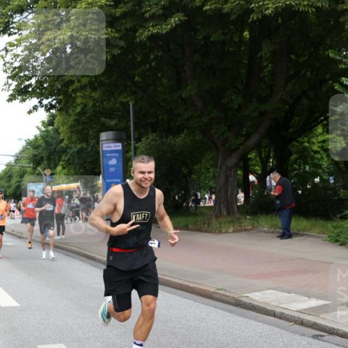 29.06.2025 - hella hamburg halbmarathon Yannick Fuchs http://msf.ph/oto/8230983 29.06.2025 10:34:01 20KM 1343, 1803, 2044, 2525, 2546, 2563, 2972, 3282, 3783, 4565, 4759, 5752, 6037, 6686, 6687, 7981, 8319, 8925, 9265, 9540, 11305, 12335, 12372, 13479, 13514, 13729, 14204, 14272, 14311, 14359, 15013, 15094, 15336, 15435, 15556, 15744, 16656, 16820, 17005, 17215, 17360, 17668, 18149, 18285, 18547, 18734, 18803 meine-sportfotos.de