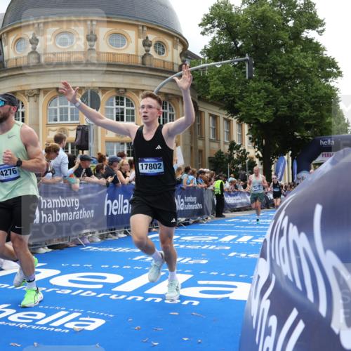 29.06.2025 - hella hamburg halbmarathon Strokosch-Dieckow http://msf.ph/oto/8230999 29.06.2025 10:33:09 Ziel 1910, 6473, 7723, 9047, 14167, 14276, 17175, 17802, 18455 meine-sportfotos.de