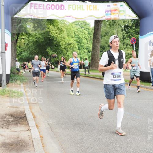 29.06.2025 - hella hamburg halbmarathon MichiJ http://msf.ph/oto/8231009 29.06.2025 10:26:31 Zwischen KM18-KM19 1505, 5923, 12739, 13595, 13900, 15303, 16698 meine-sportfotos.de