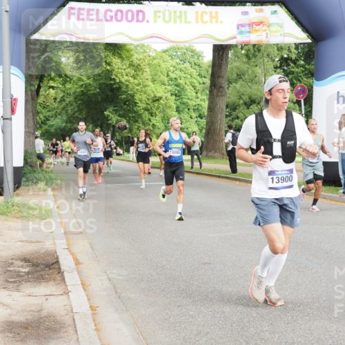 29.06.2025 - hella hamburg halbmarathon MichiJ http://msf.ph/oto/8231024 29.06.2025 10:26:31 Zwischen KM18-KM19 1505, 5923, 12739, 13595, 13900, 15303, 16698 meine-sportfotos.de
