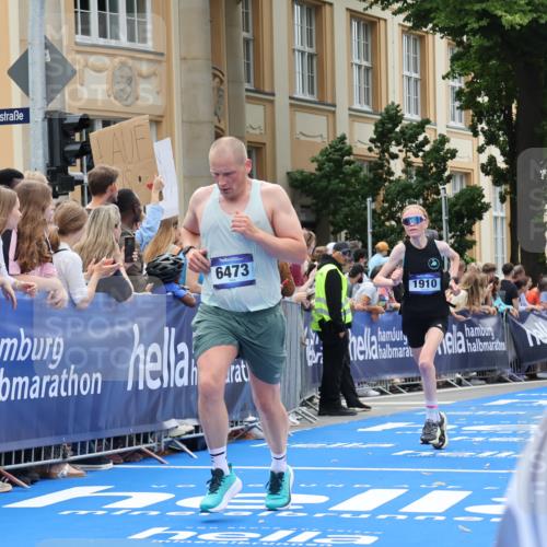 29.06.2025 - hella hamburg halbmarathon Strokosch-Dieckow http://msf.ph/oto/8231035 29.06.2025 10:33:10 Ziel 1910, 1959, 6473, 7723, 9047, 14167, 14276, 17175, 17802, 18455 meine-sportfotos.de