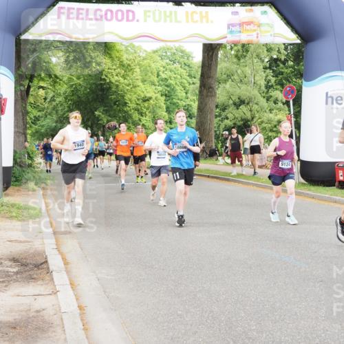 29.06.2025 - hella hamburg halbmarathon MichiJ http://msf.ph/oto/8231083 29.06.2025 10:49:36 Zwischen KM18-KM19 1114, 1184, 1940, 4511, 4859, 7869, 9124, 9297, 10866, 12156, 12662, 13551, 15550, 16371, 16420 meine-sportfotos.de