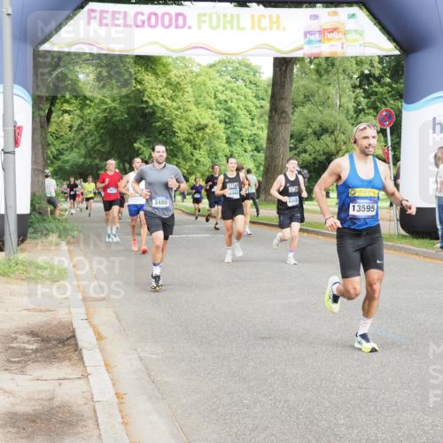 29.06.2025 - hella hamburg halbmarathon MichiJ http://msf.ph/oto/8231086 29.06.2025 10:26:33 Zwischen KM18-KM19 1505, 3480, 6458, 12739, 13595, 13900, 15303, 16698, 16992 meine-sportfotos.de