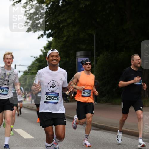 29.06.2025 - hella hamburg halbmarathon Yannick Fuchs http://msf.ph/oto/8231184 29.06.2025 10:34:04 20KM 1343, 2044, 2525, 2546, 2563, 2972, 3282, 4565, 4759, 5752, 6037, 7981, 8319, 8925, 9116, 9265, 9540, 11284, 11305, 12335, 12372, 13479, 13514, 14204, 14272, 14311, 14359, 15013, 15094, 15336, 15435, 15556, 15744, 16656, 16820, 17005, 17215, 17360, 17425, 17668, 18149, 18154, 18285, 18547, 18803 meine-sportfotos.de