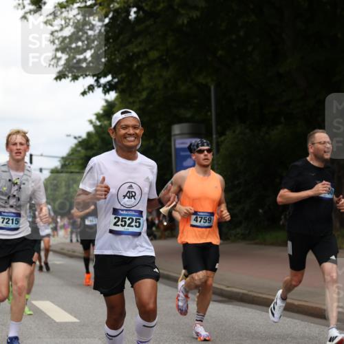29.06.2025 - hella hamburg halbmarathon Yannick Fuchs http://msf.ph/oto/8231194 29.06.2025 10:34:04 20KM 1343, 2044, 2525, 2546, 2563, 2972, 3282, 4565, 4759, 5752, 6037, 7981, 8319, 8925, 9116, 9265, 9540, 11284, 11305, 12335, 12372, 13479, 13514, 14204, 14272, 14311, 14359, 15013, 15094, 15336, 15435, 15556, 15744, 16656, 16820, 17005, 17215, 17360, 17425, 17668, 18149, 18154, 18285, 18547, 18803 meine-sportfotos.de