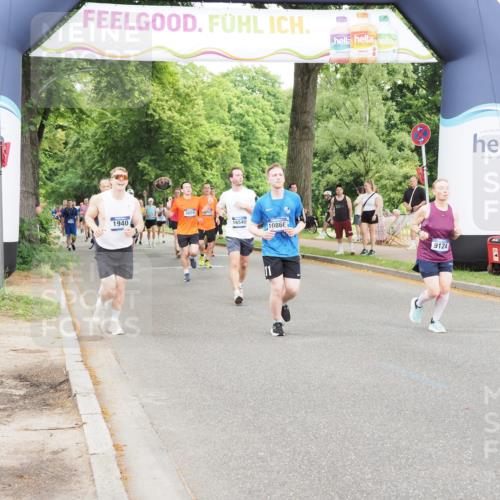29.06.2025 - hella hamburg halbmarathon MichiJ http://msf.ph/oto/8231204 29.06.2025 10:49:36 Zwischen KM18-KM19 1114, 1184, 1940, 4511, 4859, 7869, 9124, 9297, 10866, 12156, 12662, 13551, 15550, 16371, 16420 meine-sportfotos.de
