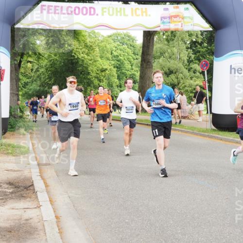 29.06.2025 - hella hamburg halbmarathon MichiJ http://msf.ph/oto/8231241 29.06.2025 10:49:37 Zwischen KM18-KM19 1114, 1940, 4511, 4859, 7869, 9124, 9297, 10866, 12662, 13551, 15550, 16371, 16420, 16540 meine-sportfotos.de