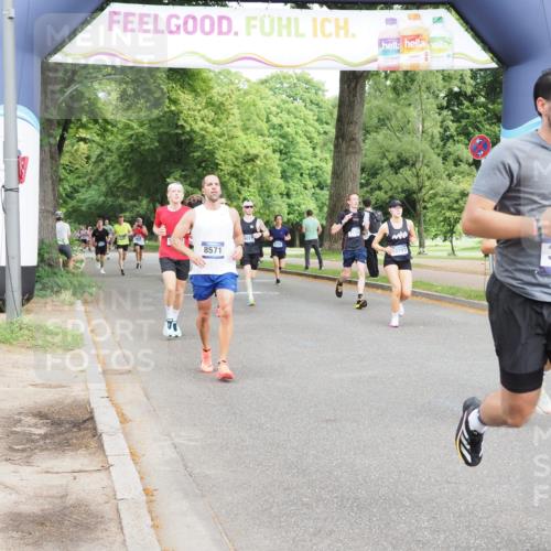 29.06.2025 - hella hamburg halbmarathon MichiJ http://msf.ph/oto/8231332 29.06.2025 10:26:35 Zwischen KM18-KM19 3480, 6458, 8571, 10793, 12739, 13595, 13900, 15303, 16992 meine-sportfotos.de