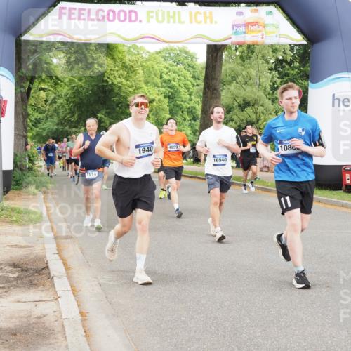 29.06.2025 - hella hamburg halbmarathon MichiJ http://msf.ph/oto/8231337 29.06.2025 10:49:38 Zwischen KM18-KM19 1114, 1940, 4511, 4859, 7869, 9124, 10866, 11402, 12662, 13551, 16371, 16420, 16540 meine-sportfotos.de