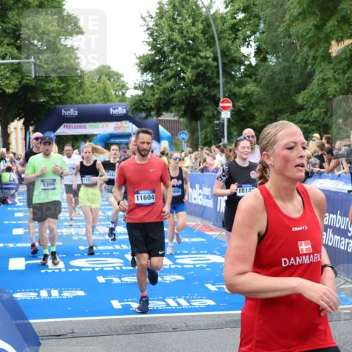 29.06.2025 - hella hamburg halbmarathon Zöllner http://msf.ph/oto/8231381 29.06.2025 10:53:47 Ziel 1422, 2058, 2082, 2518, 5399, 5607, 6877, 7177, 8285, 8335, 10529, 10895, 11588, 11589, 11604, 13865, 14702, 14818, 15061, 15441, 16092, 17482, 17740, 18143, 18249, 18514 meine-sportfotos.de