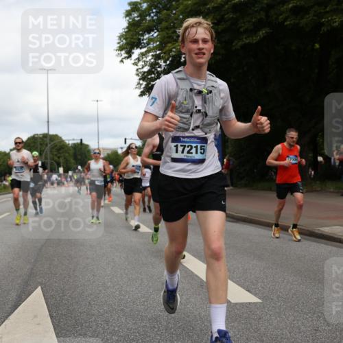 29.06.2025 - hella hamburg halbmarathon Yannick Fuchs http://msf.ph/oto/8231413 29.06.2025 10:34:05 20KM 1343, 2044, 2525, 2546, 2563, 2972, 3282, 4565, 4759, 5752, 6037, 7981, 8319, 8925, 9116, 9265, 9540, 11284, 11305, 12335, 12372, 13479, 13514, 14204, 14272, 14311, 14359, 15013, 15094, 15336, 15435, 15556, 15744, 16656, 16820, 17005, 17215, 17360, 17425, 17668, 18149, 18154, 18285, 18803 meine-sportfotos.de