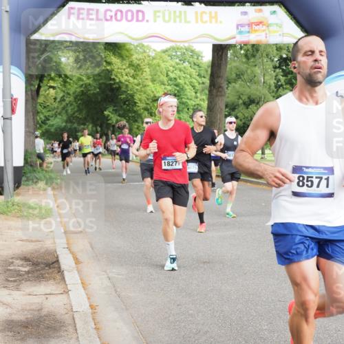 29.06.2025 - hella hamburg halbmarathon MichiJ http://msf.ph/oto/8231531 29.06.2025 10:26:36 Zwischen KM18-KM19 3480, 6458, 7743, 8571, 9017, 10793, 12739, 13595, 13900, 16992, 18193, 18277 meine-sportfotos.de