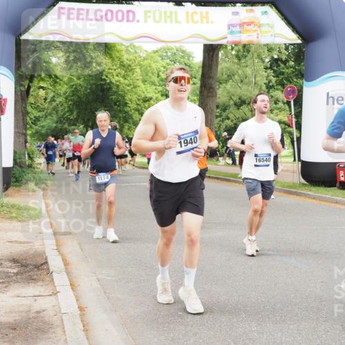 29.06.2025 - hella hamburg halbmarathon MichiJ http://msf.ph/oto/8231546 29.06.2025 10:49:38 Zwischen KM18-KM19 1114, 1940, 4511, 4859, 7869, 9124, 10866, 11402, 12662, 13551, 16371, 16420, 16540 meine-sportfotos.de