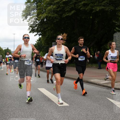 29.06.2025 - hella hamburg halbmarathon Yannick Fuchs http://msf.ph/oto/8231636 29.06.2025 10:34:07 20KM 1343, 2044, 2525, 2546, 2563, 2972, 3282, 3547, 4398, 4565, 4759, 5752, 7981, 8319, 8925, 9116, 9265, 9540, 11284, 11305, 11806, 12335, 12372, 13479, 13514, 14204, 14272, 14311, 14359, 15013, 15094, 15336, 15435, 15556, 15744, 17005, 17215, 17360, 17425, 17668, 17792, 17916, 18149, 18154, 18285, 18803 meine-sportfotos.de