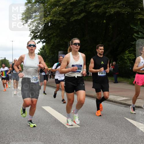 29.06.2025 - hella hamburg halbmarathon Yannick Fuchs http://msf.ph/oto/8231661 29.06.2025 10:34:07 20KM 1343, 2044, 2525, 2546, 2563, 2972, 3282, 3547, 4398, 4565, 4759, 5752, 7981, 8319, 8925, 9116, 9265, 9540, 11284, 11305, 11806, 12335, 12372, 13479, 13514, 14204, 14272, 14311, 14359, 15013, 15094, 15336, 15435, 15556, 15744, 17005, 17215, 17360, 17425, 17668, 17792, 17916, 18149, 18154, 18285, 18803 meine-sportfotos.de