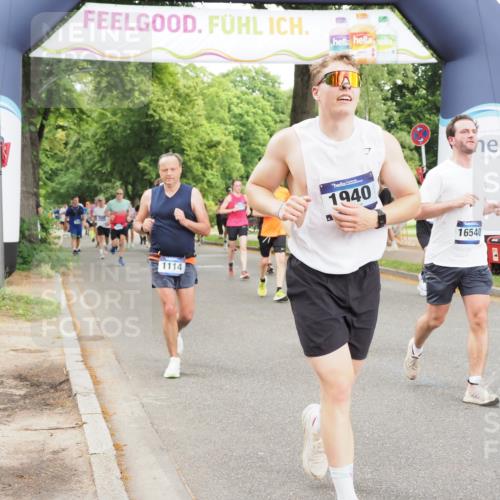 29.06.2025 - hella hamburg halbmarathon MichiJ http://msf.ph/oto/8231742 29.06.2025 10:49:39 Zwischen KM18-KM19 1114, 1940, 4859, 7869, 9124, 10866, 11402, 12662, 13551, 13739, 13841, 16371, 16420, 16540 meine-sportfotos.de
