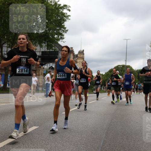 29.06.2025 - hella hamburg halbmarathon Yannick Fuchs http://msf.ph/oto/8231751 29.06.2025 10:46:48 20KM 1098, 1257, 1482, 1657, 1683, 2111, 2208, 2444, 2814, 3258, 3399, 3715, 3952, 3999, 4121, 4587, 4726, 5169, 5194, 5607, 5907, 6897, 7178, 7232, 7383, 7475, 8172, 8316, 8587, 8955, 9065, 9163, 10529, 10811, 11217, 12135, 12155, 12482, 12519, 13211, 13301, 14198, 14286, 14791, 14805, 15980, 16320, 16467, 16929, 17130, 17198, 17710, 17773, 18249, 18331, 19208 meine-sportfotos.de
